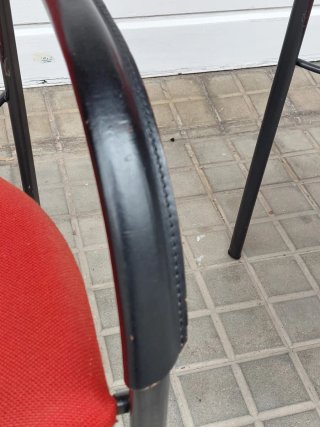 Sillas Varius rojas y negras