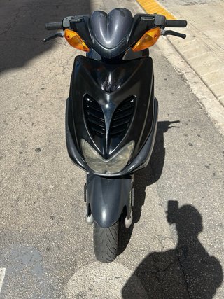 Yamaha Aerox 49cc Negra