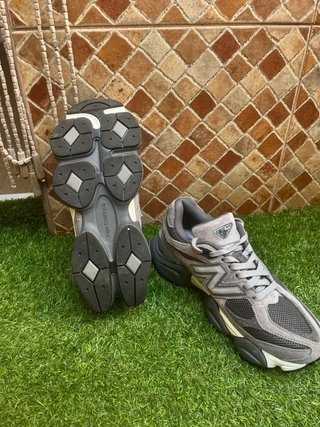 New Balance 9060 Gris Blanco