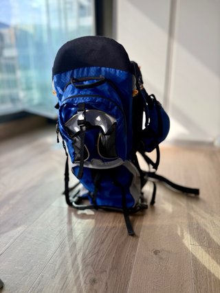 Mochila portabebés senderismo