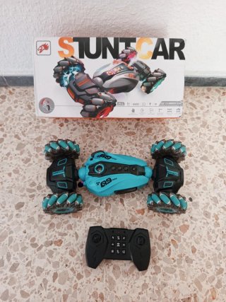 Coche Stuntcar 4WD teledirigido