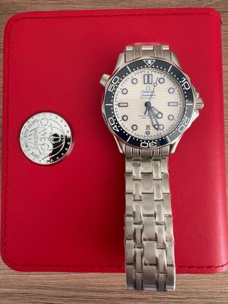 Reloj estilo Omega SM DV 300