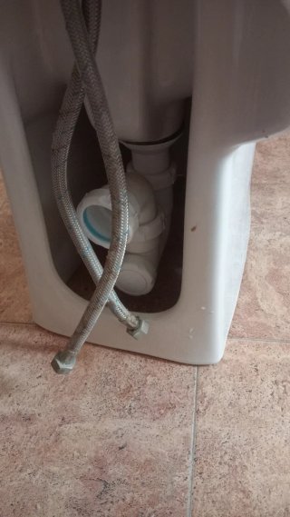Bidé Roca Blanco Completo con Tapa y Grifo