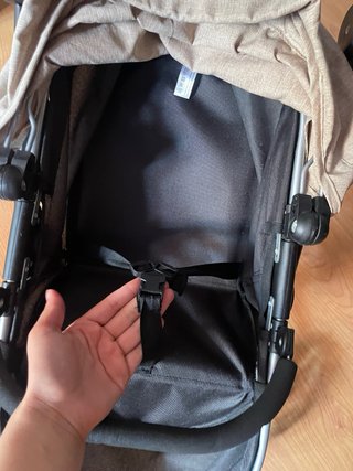 Carrito de bebé de juguete