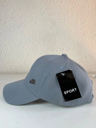 Gorra Nike Gris (Con etiqueta)