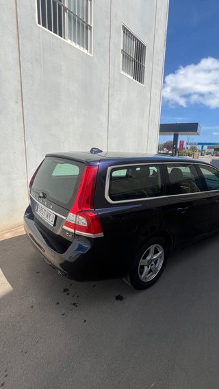 Volvo V70 2015