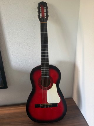 Guitarra Clásica Roja + Funda