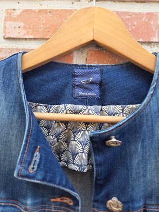 Cazadora tejana Stradivarius azul T.XS