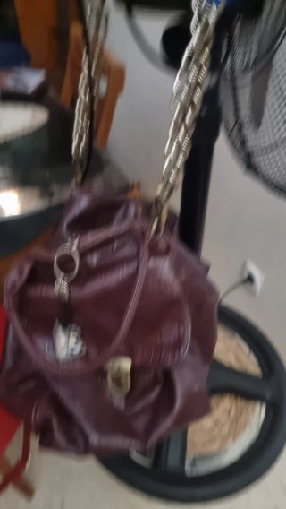 Bolso grande con cadena