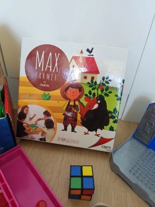 Lote de juegos de mesa y juguetes