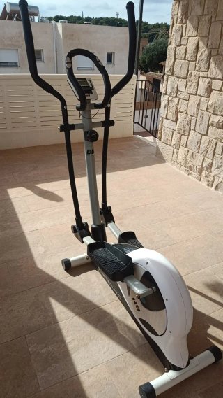 Bicicleta Elíptica BH Fitness ZK200
