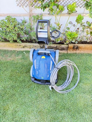 Robot Limpiafondos Piscina Zodiac Azul