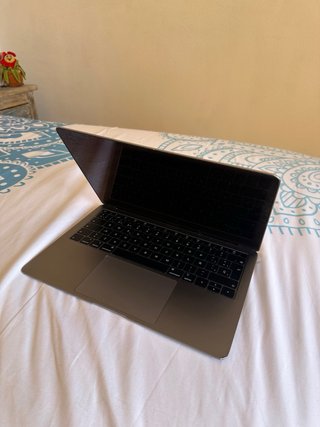 MacBook Air 13 2018 i5 8GB 128GB Gris Espacial