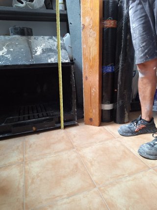Chimenea metálica negra para empotrar