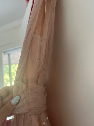 Vestido de fiesta rosa con perlas largo