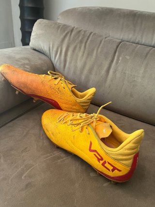 Botas de fútbol Kipsta naranjas talla 44