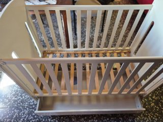 Cuna Micuna con cajón y ruedas