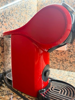 Cafetera Nescafé Dolce Gusto Roja