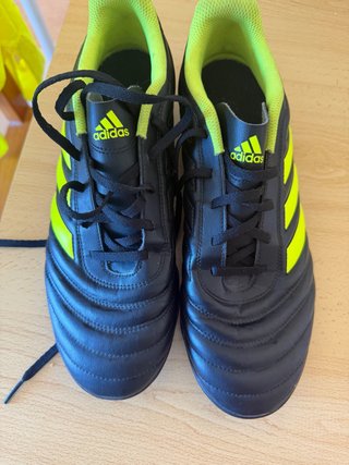 Zapatillas fútbol Adidas negras y verdes