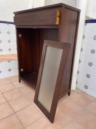Cómoda de salón madera oscura. Almoradi