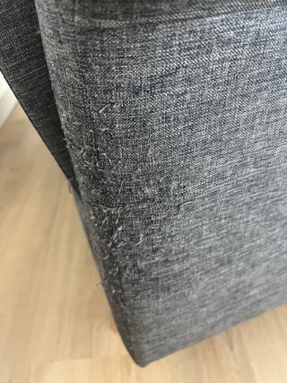 Sofá de tela gris