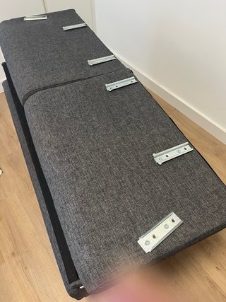 Sofá de tela gris