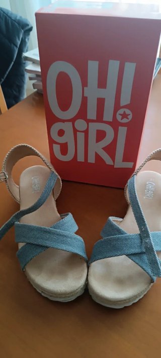 Sandalias OH! GIRL Beige y Azul