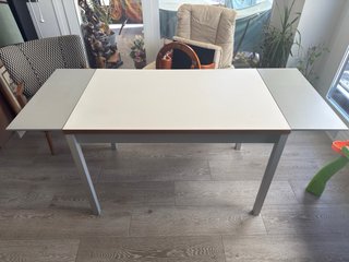 Mesa comedor o terraza extensible madera y metal