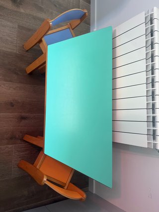 Mesa infantil de madera