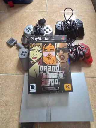 PlayStation 2 + 4 Mandos +juegos + memory card