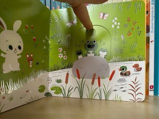 0-3 NUEVO Un paseo por el prado. Libro infantil