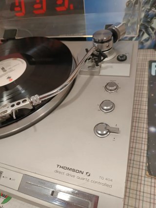 Tocadiscos Thomson TQ 404