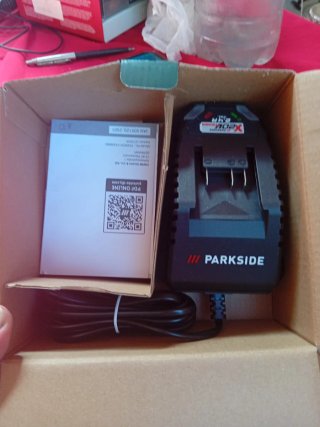 Cargador Parkside X20V TEAM 2.4A