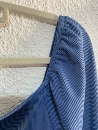 Blusa azul manga larga