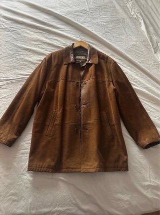 Chaqueta de piel marrón