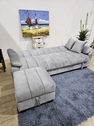 Sofá cama de 3 plazas con arcón y puff