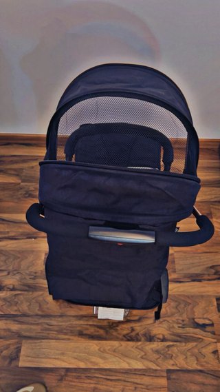 Silla de paseo Asalvo negra y dorada