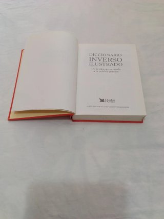 Diccionario inverso ilustrado de la idea aproxi...