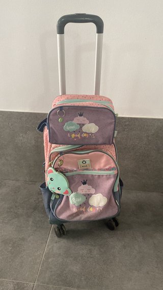 Mochila Enso con ruedas y dibujo de nubes