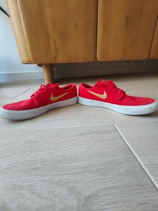 Nike Stefan Janoski Talla 38 Rojas y Doradas
