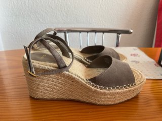 Sandalias cuña Mango