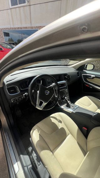 Volvo V60 2015