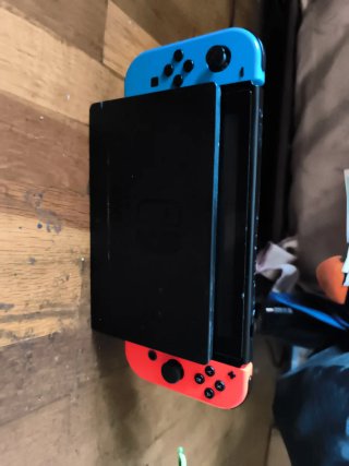 Console Nintendo Switch + Custodia + Scatola