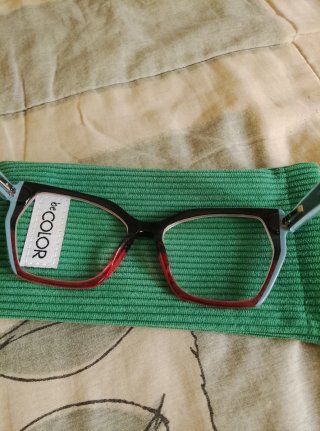 Gafas de vista modernas+collar sin estrenar