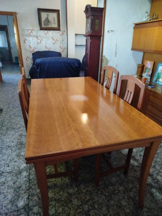 Conjunto Mueble Comedor Madera y mesa con sillas