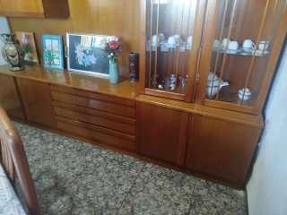 Conjunto Mueble Comedor Madera y mesa con sillas