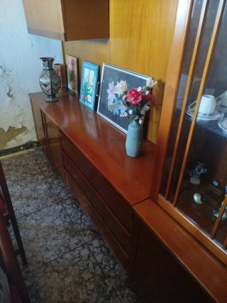 Conjunto Mueble Comedor Madera y mesa con sillas