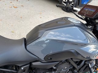 Yamaha MT-07 gris