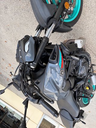 Yamaha MT-07 gris