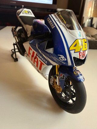 Maqueta Yamaha 1/12 Rossi